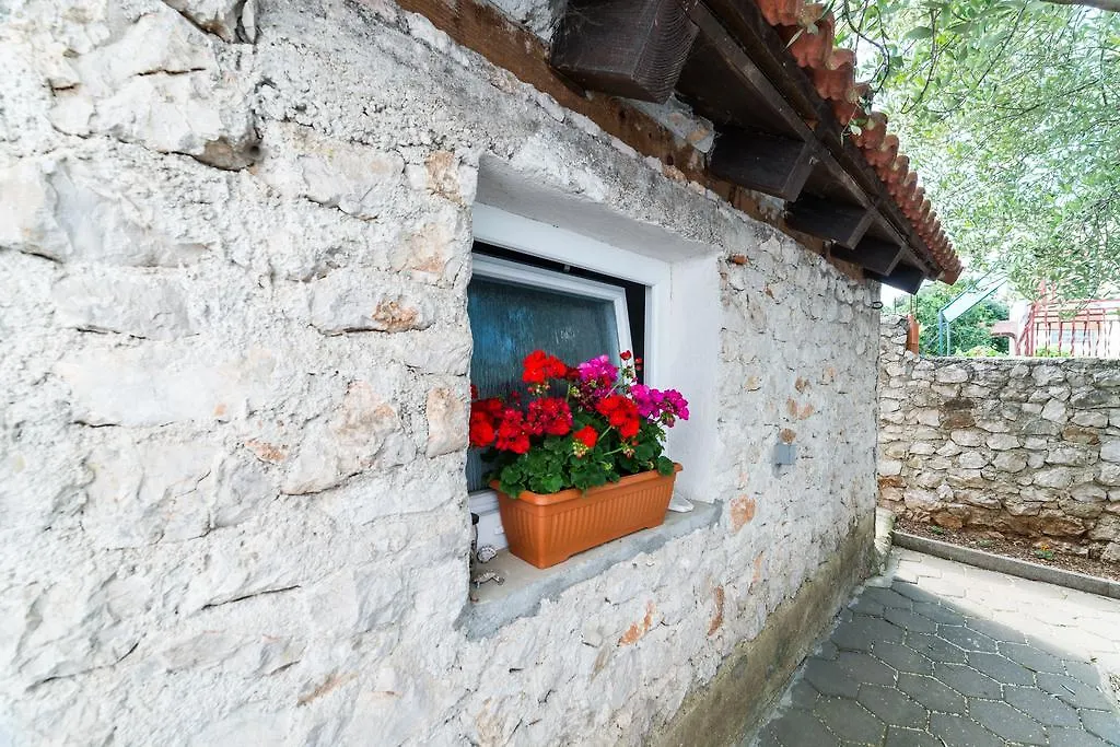 Apartments Brekalo Pakoštane