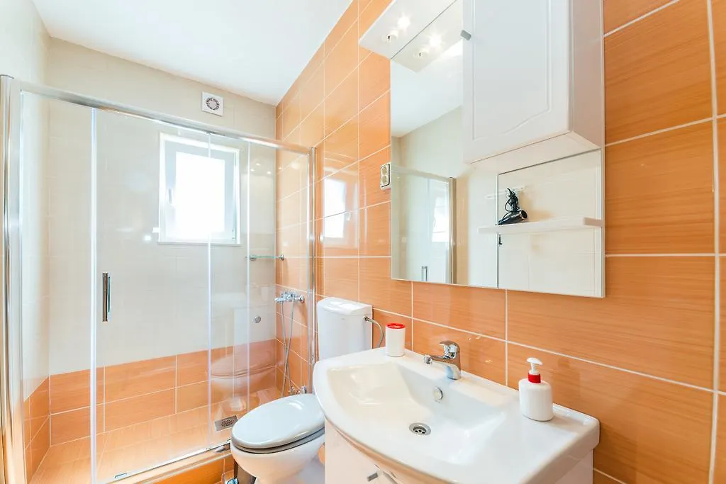 Apartments Brekalo Pakoštane