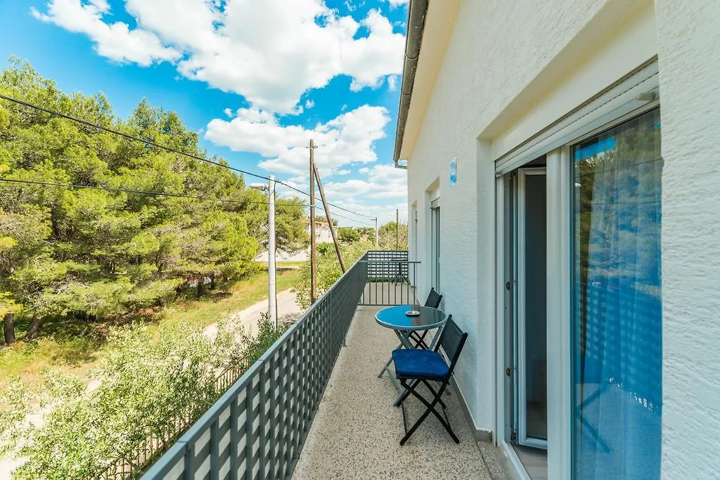 Apartments Brekalo Pakoštane Chorwacja