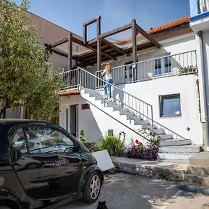 Gostinjska kuća Kisas Loft By Pinch, Pakostane