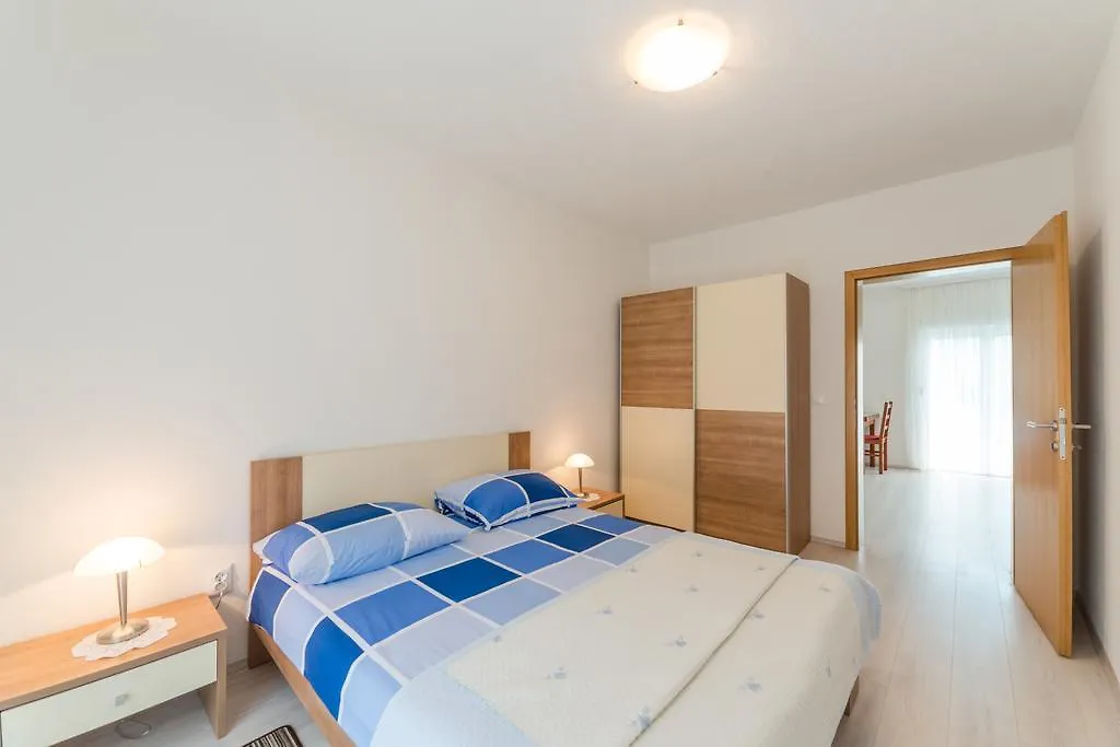 Apartments Brekalo 파코스탄